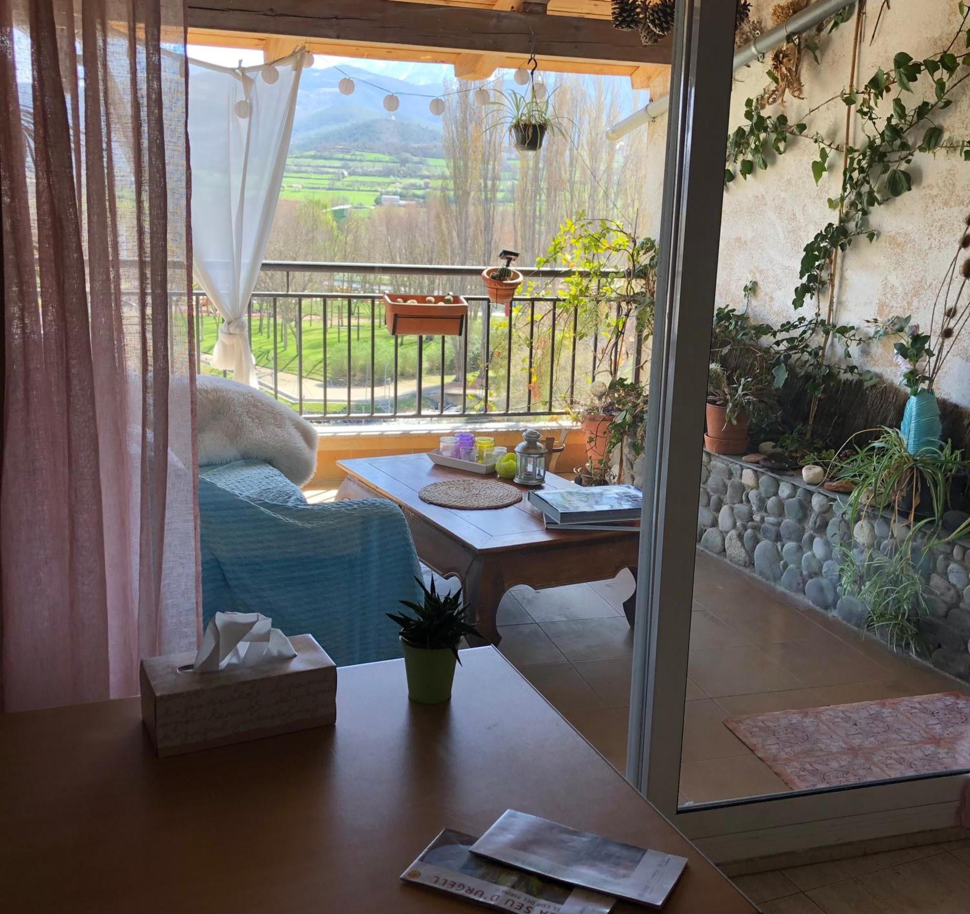 Bed and Breakfast Casa Catharina Ла-Сеу-д'Уржель Екстер'єр фото