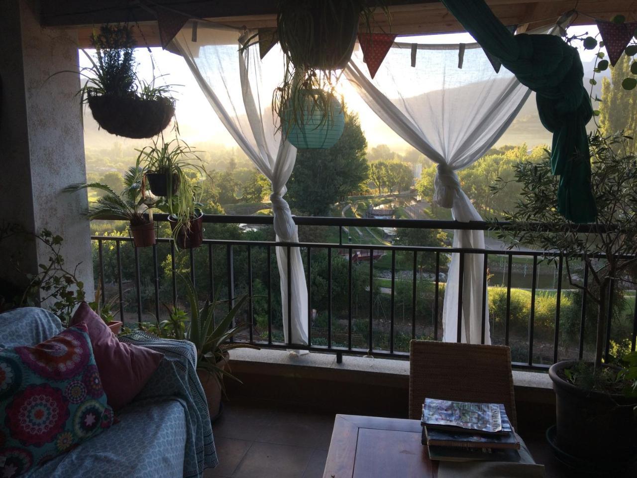 Bed and Breakfast Casa Catharina Ла-Сеу-д'Уржель Екстер'єр фото
