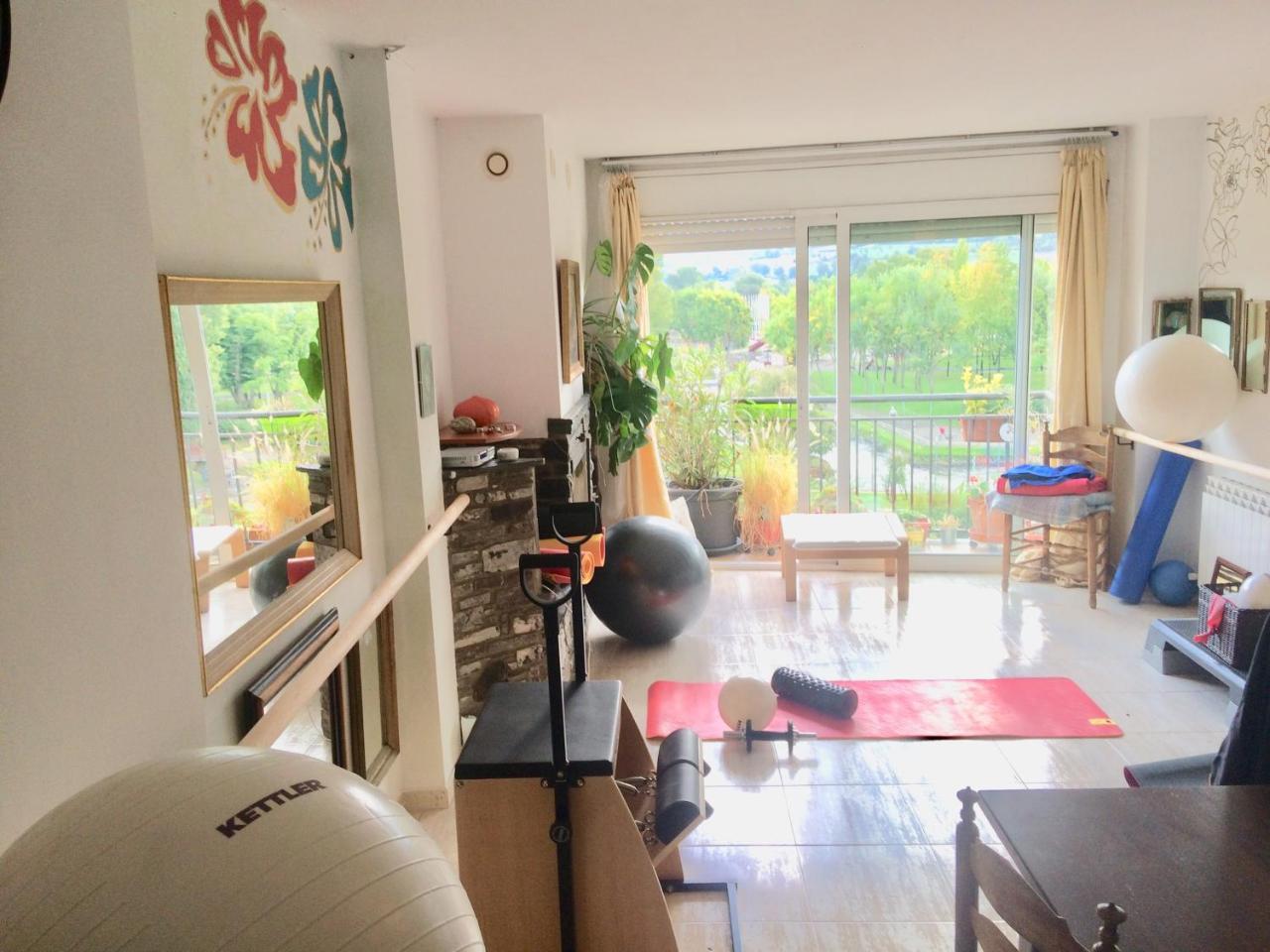 Bed and Breakfast Casa Catharina Ла-Сеу-д'Уржель Екстер'єр фото